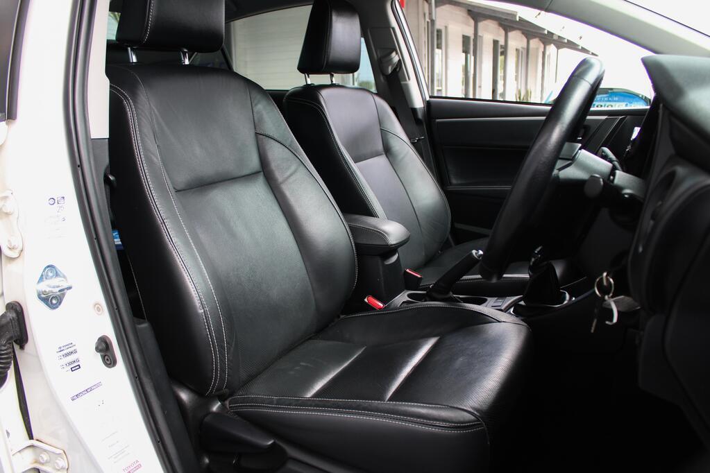 TOYOTA COROLLA - Image 11