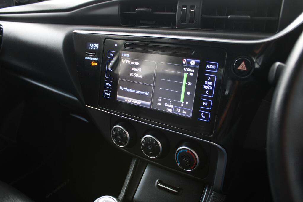TOYOTA COROLLA - Image 12