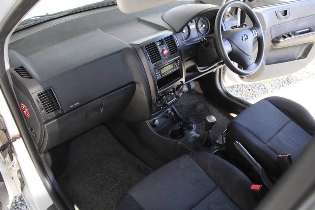 2010 HYUNDAI GETZ, Silver, 172878Kms, Manual, Hatchback, Petrol, R89 995, Goodwood