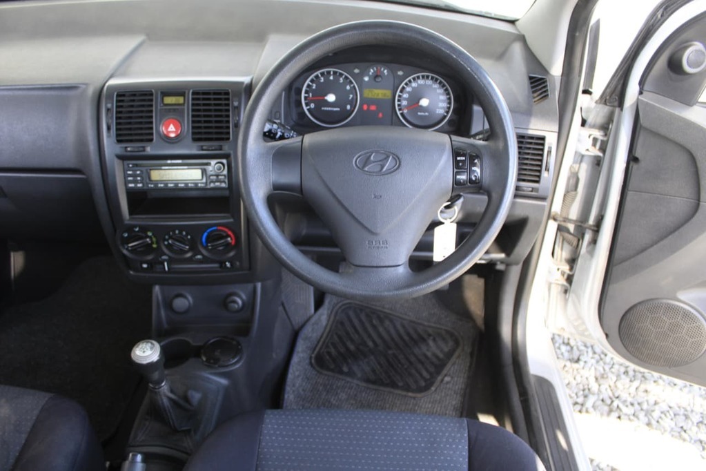 2010 HYUNDAI GETZ, Silver, 172878Kms, Manual, Hatchback, Petrol, R89 995, Goodwood