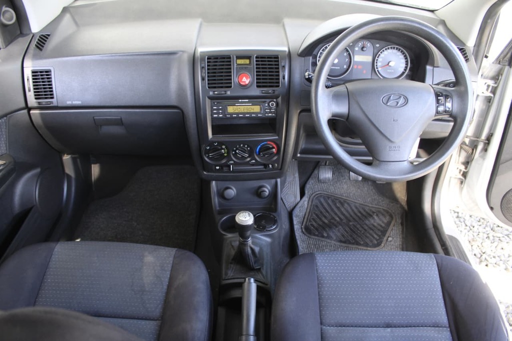 2010 HYUNDAI GETZ, Silver, 172878Kms, Manual, Hatchback, Petrol, R89 995, Goodwood