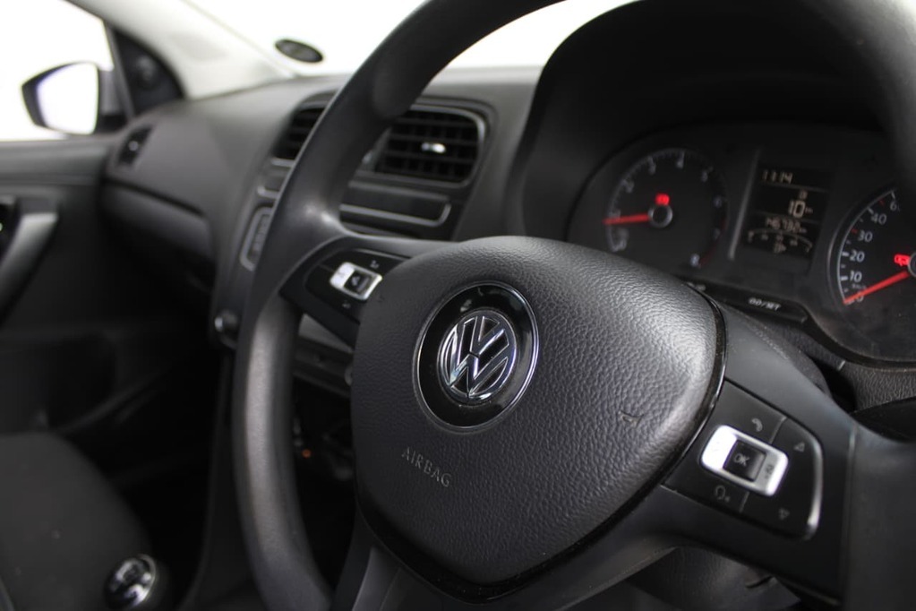 2021 VOLKSWAGEN POLO VIVO, White, 146726Kms, Manual, Hatchback, Petrol, R199 995, Goodwood