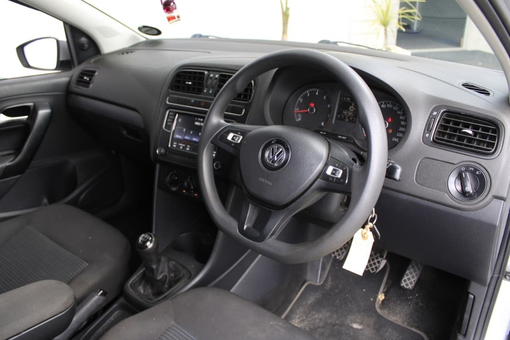 2021 VOLKSWAGEN POLO VIVO, White, 146726Kms, Manual, Hatchback, Petrol, R199 995, Goodwood