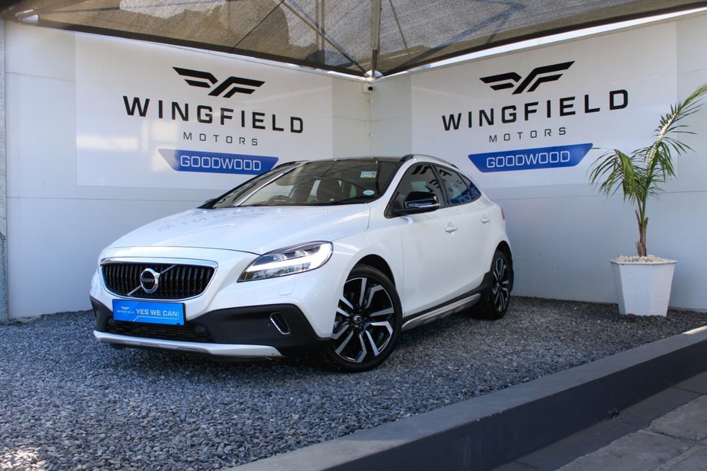 2017 VOLVO V40 for sale on 5DayDeals South Africa