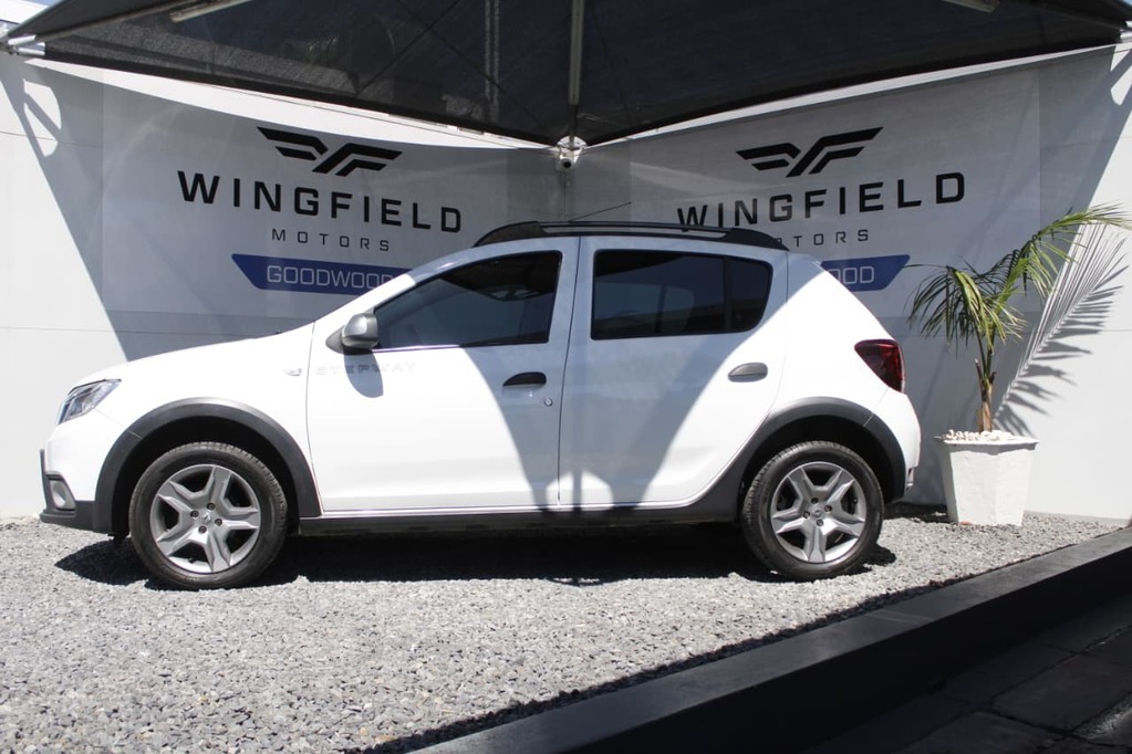 2018 RENAULT SANDERO, White, 122676Kms, Manual, , Petrol, R139 995, Goodwood