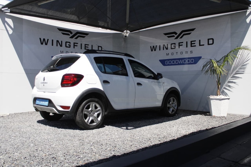 2018 RENAULT SANDERO, White, 122676Kms, Manual, , Petrol, R139 995, Goodwood