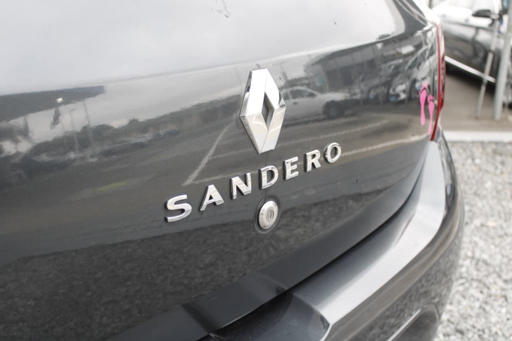 2018 RENAULT SANDERO, Grey, 124479Kms, Manual, , Petrol, R119 995, Wingfield Motors Goodwood