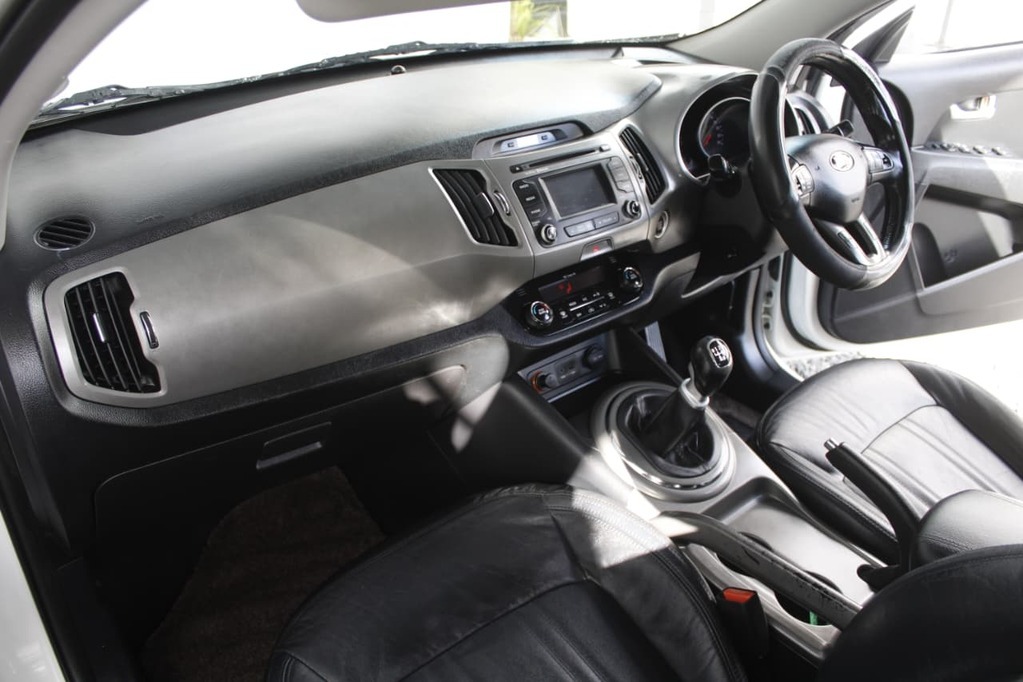 2014 KIA SPORTAGE, White, 170742Kms, Manual, SUV, Diesel, R159 995, Goodwood