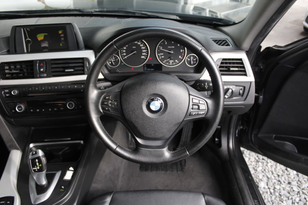 2012 BMW 3 SERIES, Grey, 218400Kms, Automatic, Sedan, Diesel, R149 995, Goodwood