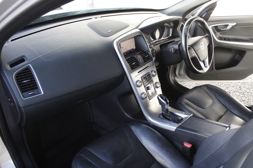 2018 VOLVO XC60, Silver, 105065Kms, Automatic, , Diesel, R289 995, Goodwood