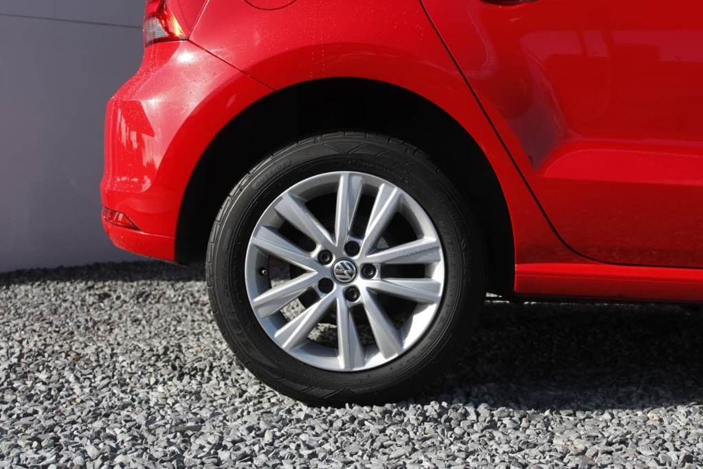 2018 VOLKSWAGEN POLO VIVO, Red, 112365Kms, Manual, , Petrol, R159 995, Goodwood