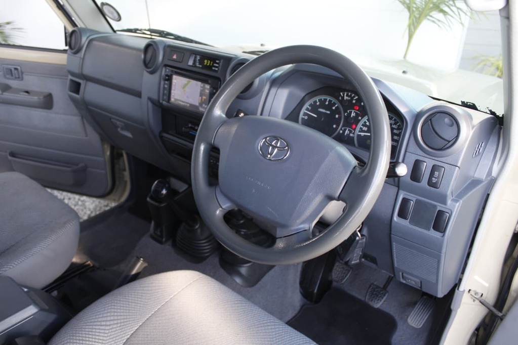 2016 TOYOTA LANDCRUISER 70 SERIE, Beige, 181342Kms, Manual, , Diesel, R699 995, Goodwood