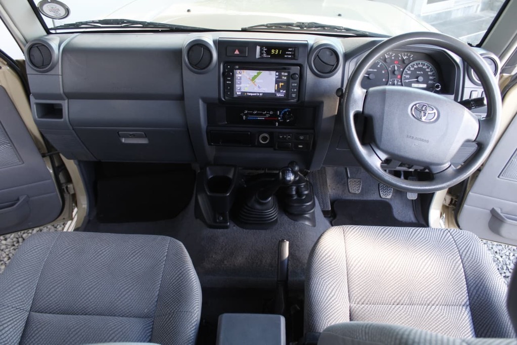 2016 TOYOTA LANDCRUISER 70 SERIE, Beige, 181342Kms, Manual, , Diesel, R699 995, Goodwood