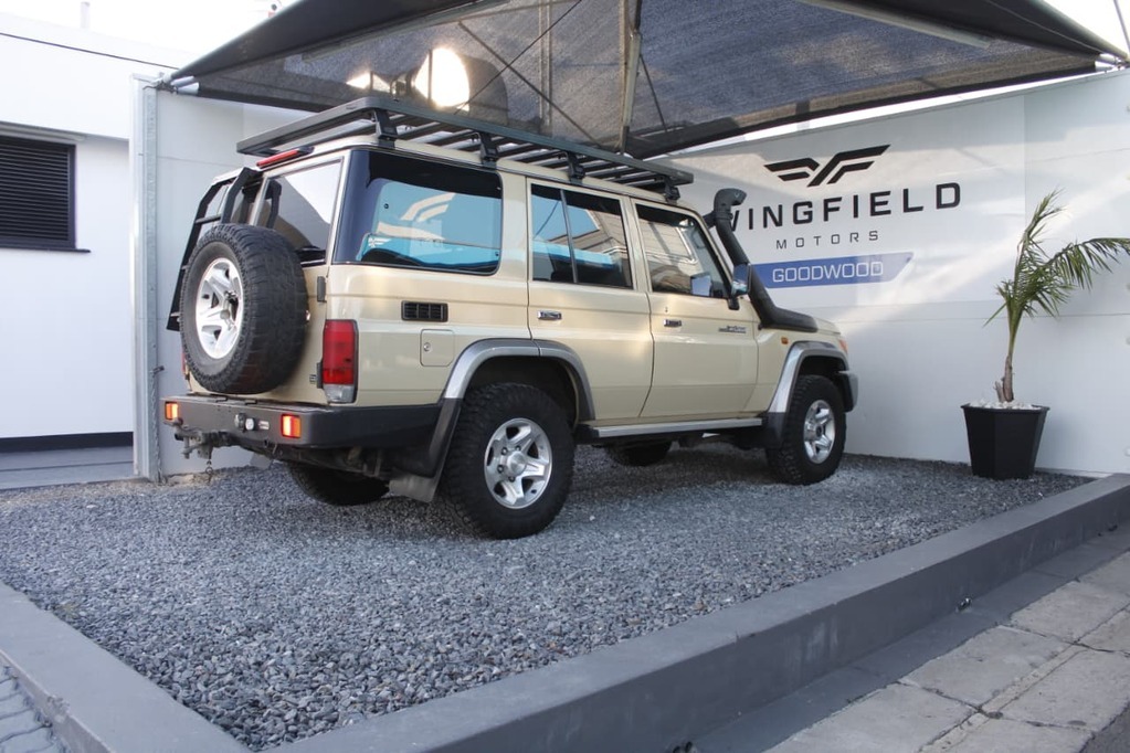 2016 TOYOTA LANDCRUISER 70 SERIE, Beige, 181342Kms, Manual, , Diesel, R699 995, Goodwood