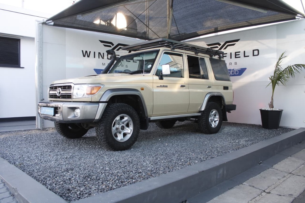 2016 TOYOTA LANDCRUISER 70 SERIE, Beige, 181342Kms, Manual, , Diesel, R699 995, Goodwood