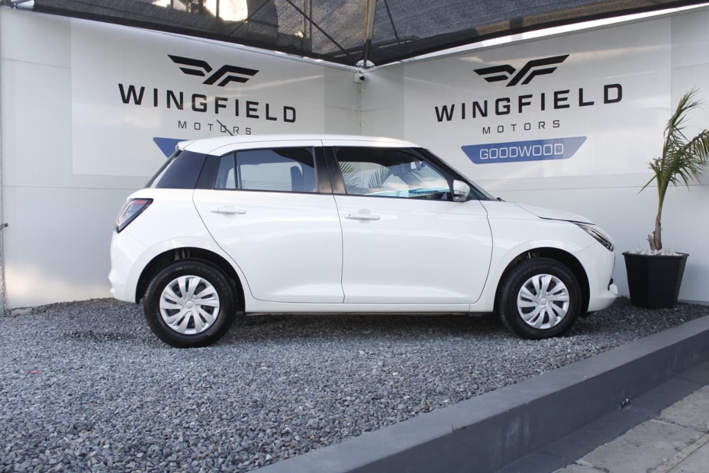 2025 SUZUKI SWIFT, White, 20588Kms, Manual, , Petrol, R209 995, Wingfield Motors Goodwood