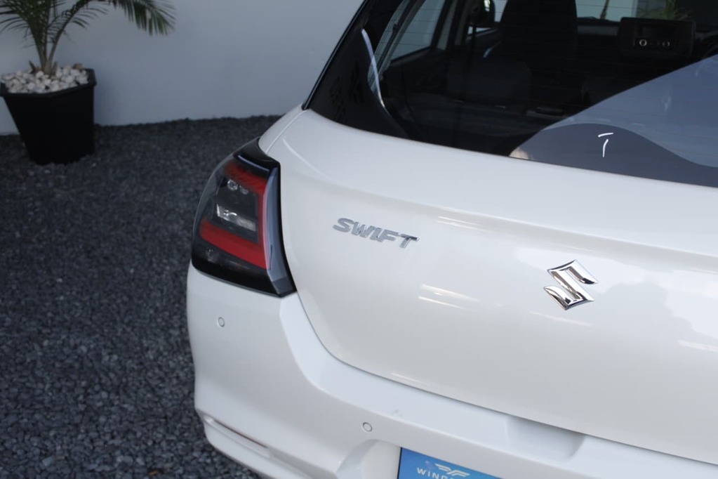 2025 SUZUKI SWIFT, White, 20588Kms, Manual, , Petrol, R209 995, Wingfield Motors Goodwood
