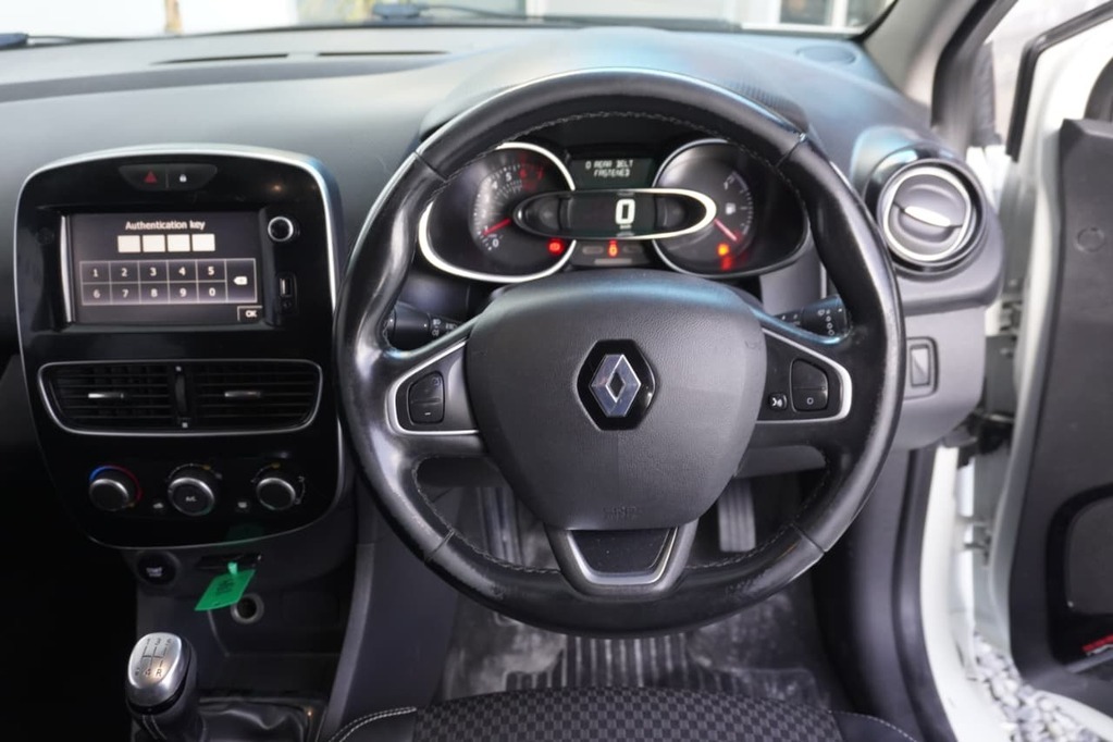 2018 RENAULT CLIO IV, White, 145000Kms, Manual, Hatchback, Petrol, R119 995, Goodwood