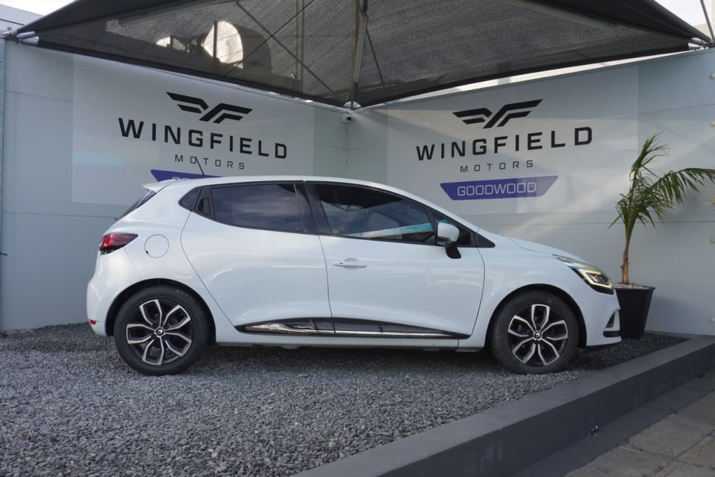 2018 RENAULT CLIO IV, White, 145000Kms, Manual, Hatchback, Petrol, R119 995, Goodwood