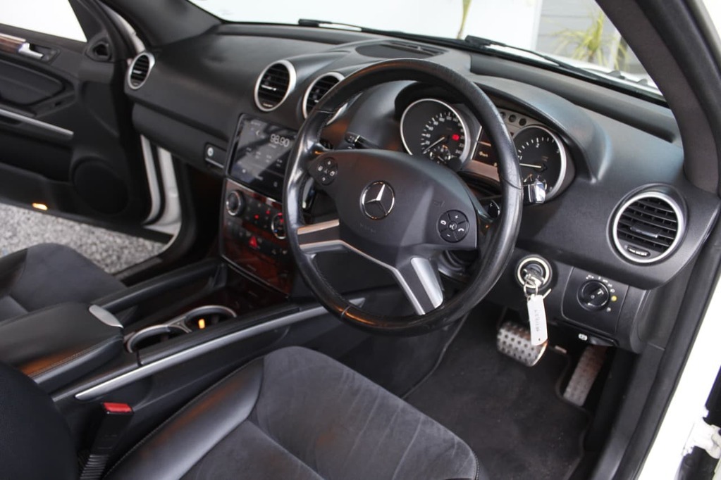 2010 MERCEDES-BENZ M CLASS, White, 186698Kms, Automatic, SUV, Diesel, R199 995, Goodwood