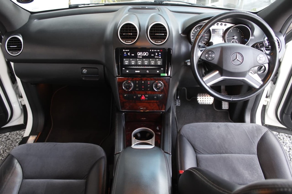 2010 MERCEDES-BENZ M CLASS, White, 186698Kms, Automatic, SUV, Diesel, R199 995, Goodwood