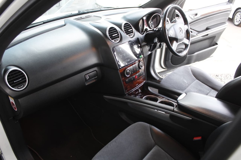 2010 MERCEDES-BENZ M CLASS, White, 186698Kms, Automatic, SUV, Diesel, R199 995, Goodwood