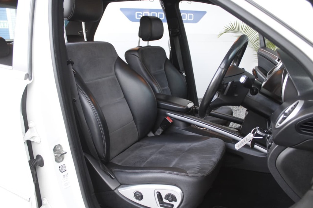 2010 MERCEDES-BENZ M CLASS, White, 186698Kms, Automatic, SUV, Diesel, R199 995, Goodwood