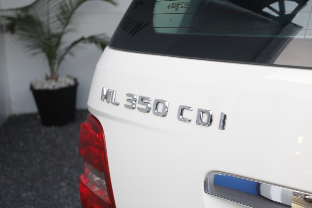 2010 MERCEDES-BENZ M CLASS, White, 186698Kms, Automatic, SUV, Diesel, R199 995, Goodwood