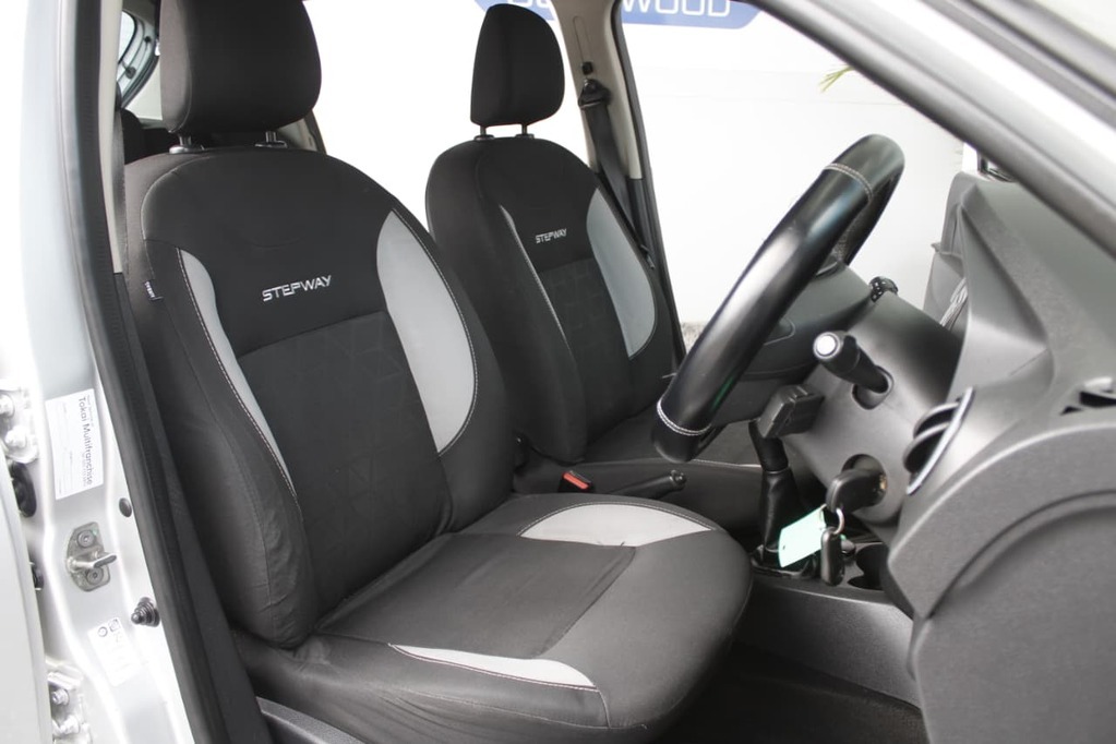 2015 RENAULT SANDERO, Silver, 132712Kms, Manual, Hatchback, Petrol, R105 995, Goodwood