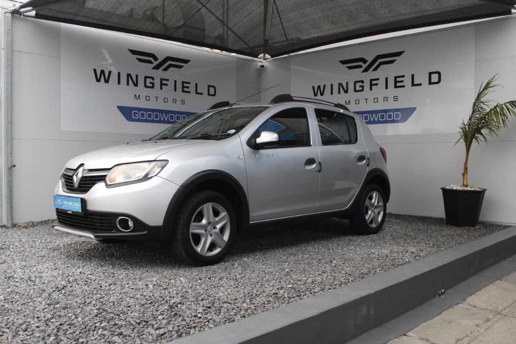 2015 RENAULT SANDERO, Silver, 132712Kms, Manual, Hatchback, Petrol, R105 995, Goodwood