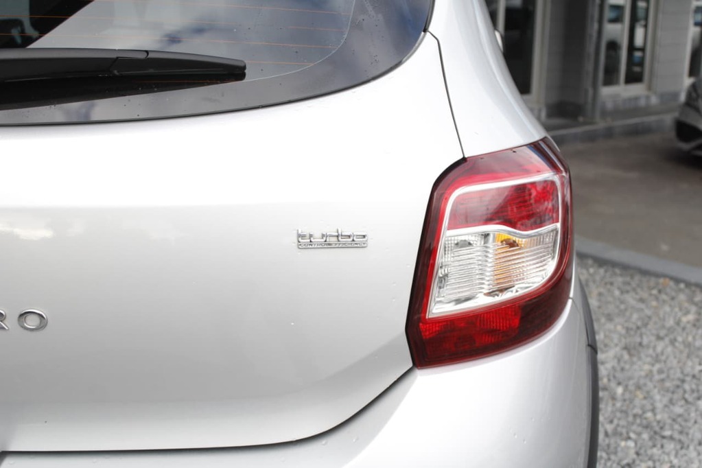 2015 RENAULT SANDERO, Silver, 132712Kms, Manual, Hatchback, Petrol, R105 995, Goodwood