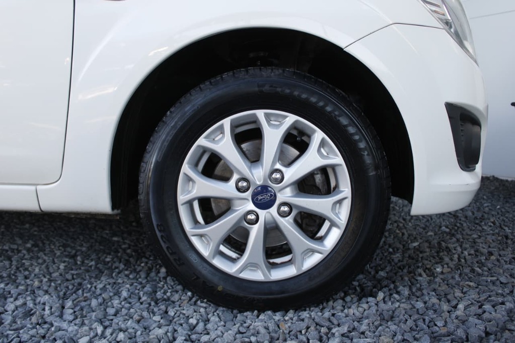 2015 FORD FIGO, White, 136240Kms, Manual, Hatchback, Petrol, R99 995, Wingfield Motors Goodwood