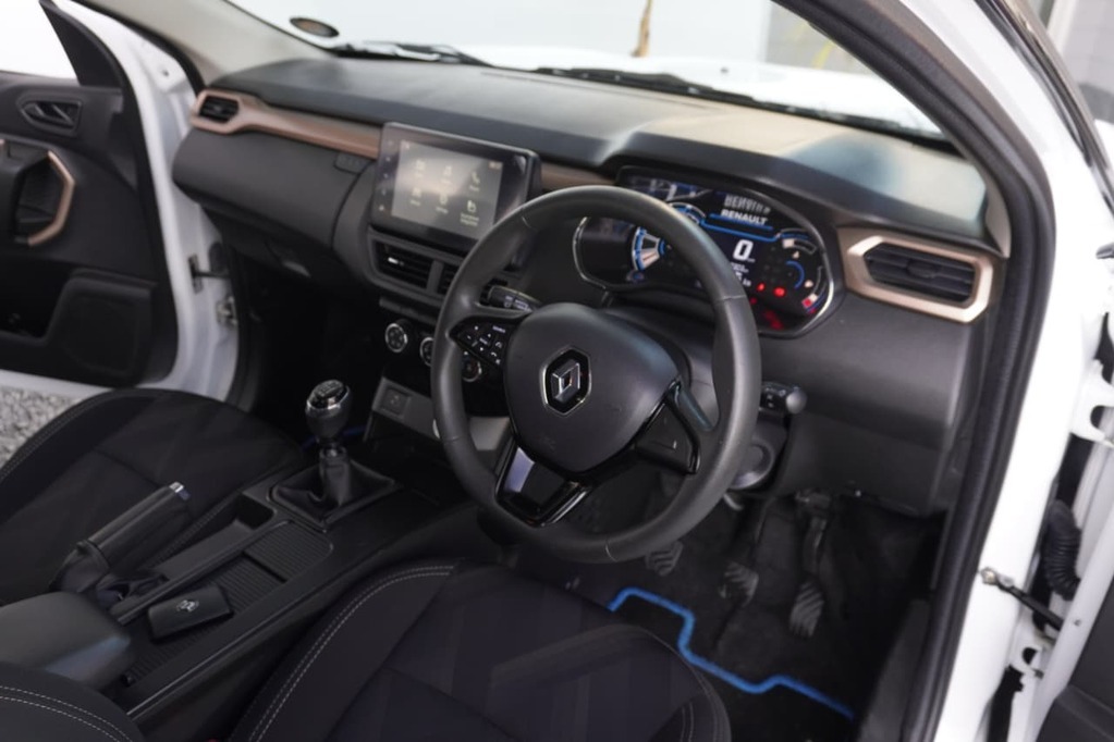 2023 RENAULT KIGER, White, 77152Kms, Manual, SUV, Petrol, R184 995, Wingfield Motors Goodwood