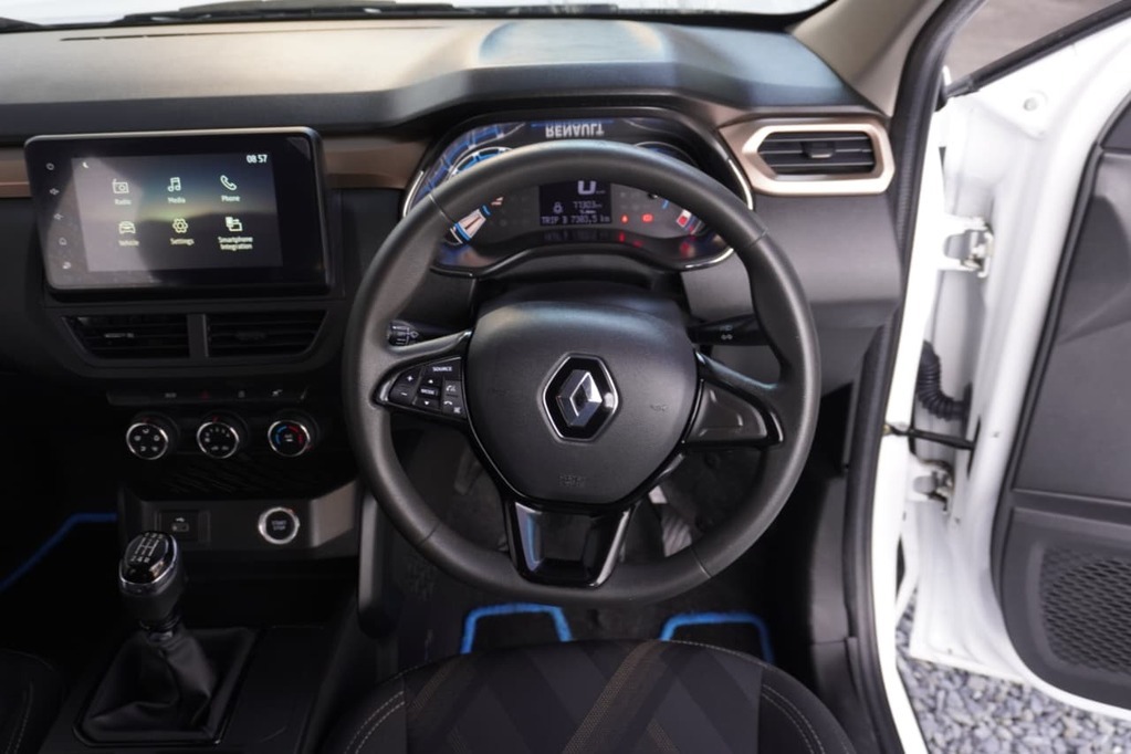 2023 RENAULT KIGER, White, 77152Kms, Manual, SUV, Petrol, R184 995, Wingfield Motors Goodwood