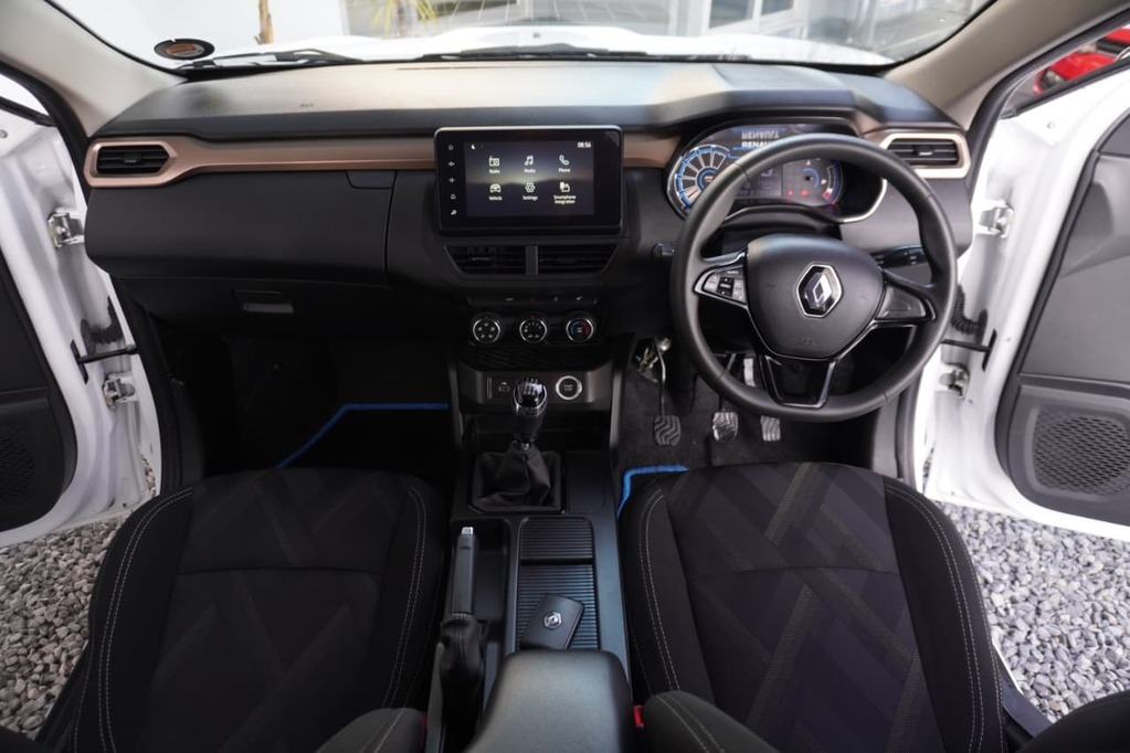 2023 RENAULT KIGER, White, 77152Kms, Manual, SUV, Petrol, R184 995, Wingfield Motors Goodwood