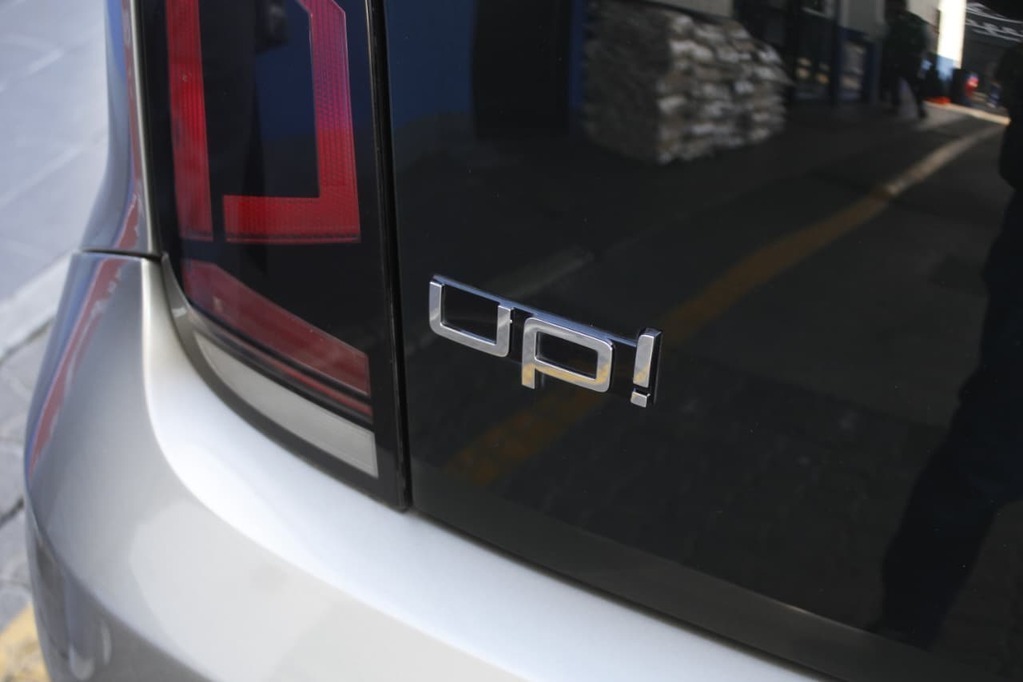 2017 VOLKSWAGEN UP, Silver, 157500Kms, Manual, Hatchback, Petrol, R114 995, Goodwood