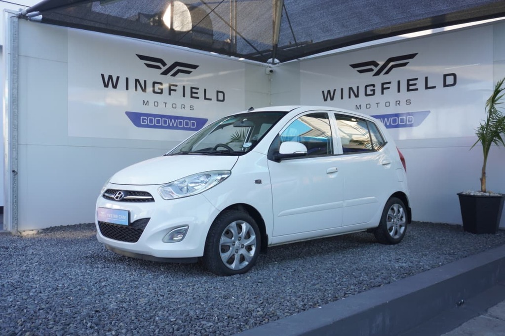 2014 HYUNDAI i10, White, 103000Kms, Manual, Hatchback, Petrol, R99 995, Goodwood