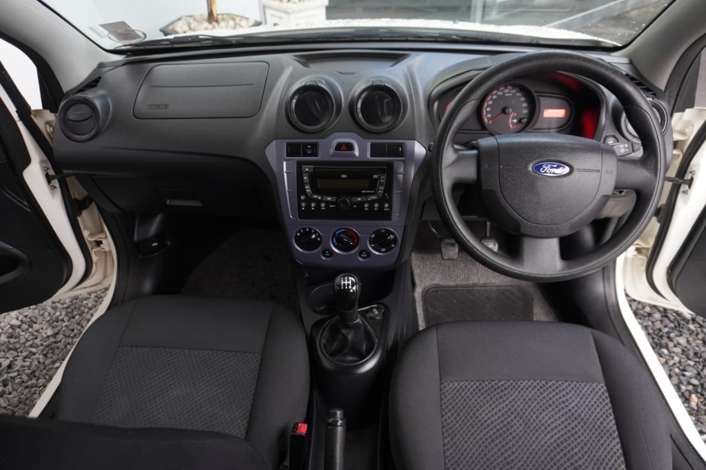 2015 FORD FIGO, White, 140010Kms, Manual, Hatchback, Petrol, R99 995, Goodwood
