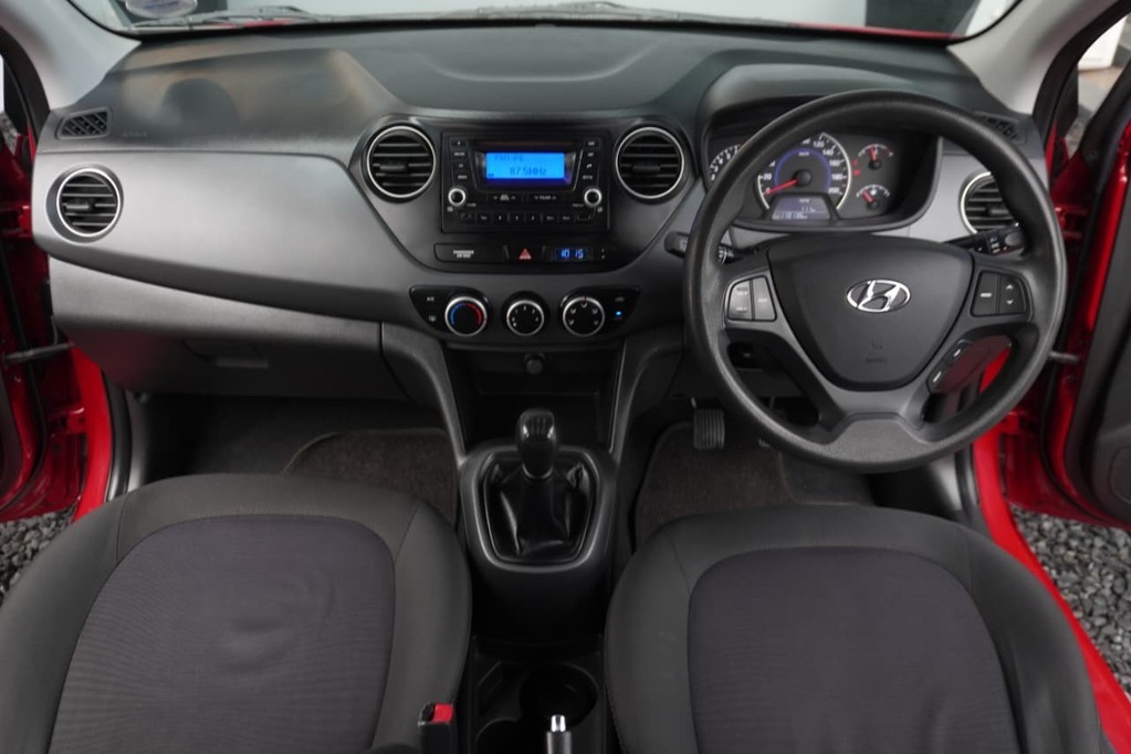 2015 HYUNDAI i10, Red, 109987Kms, Manual, Hatchback, Petrol, R114 995, Goodwood