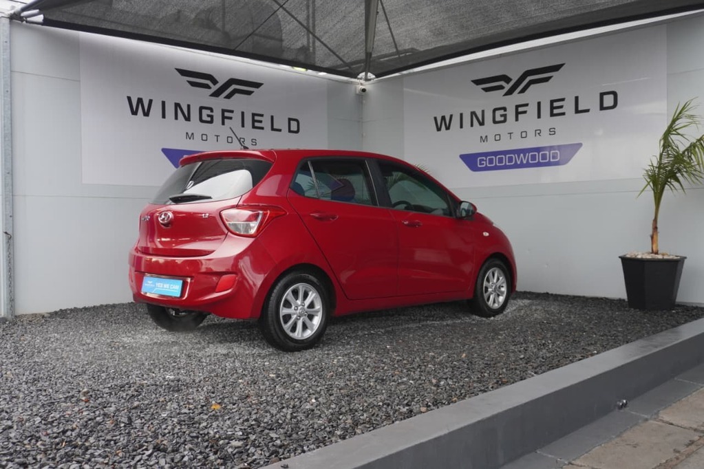 2015 HYUNDAI i10, Red, 109987Kms, Manual, Hatchback, Petrol, R114 995, Goodwood