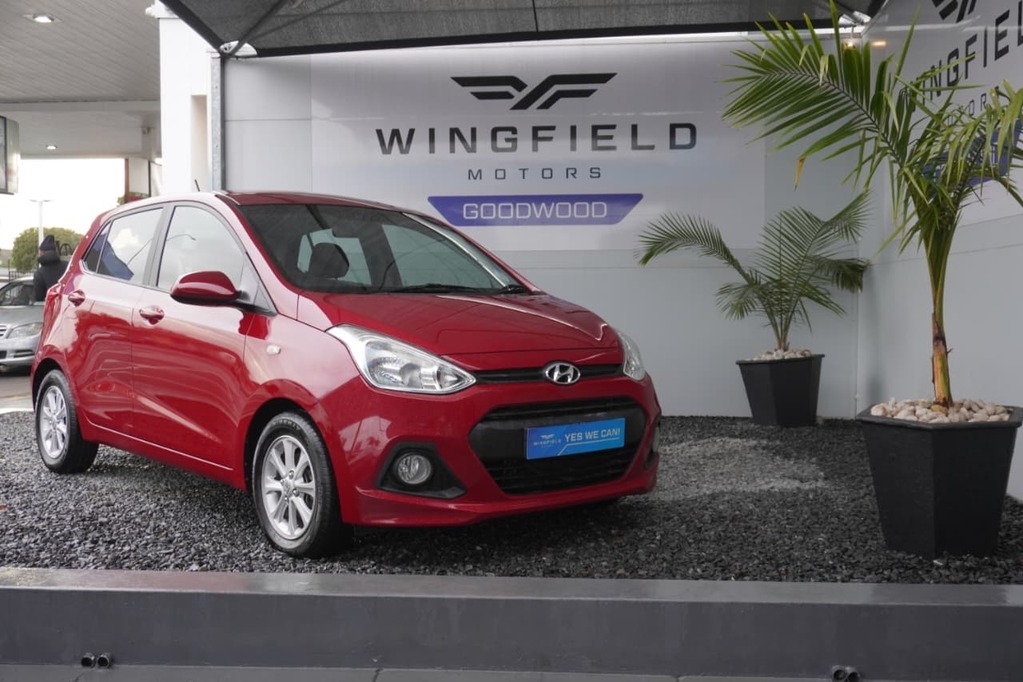2015 HYUNDAI i10, Red, 109987Kms, Manual, Hatchback, Petrol, R114 995, Goodwood
