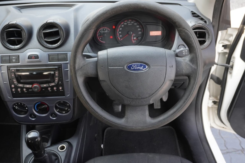 2013 FORD FIGO, White, 133123Kms, Manual, Hatchback, Petrol, R85 995, Goodwood