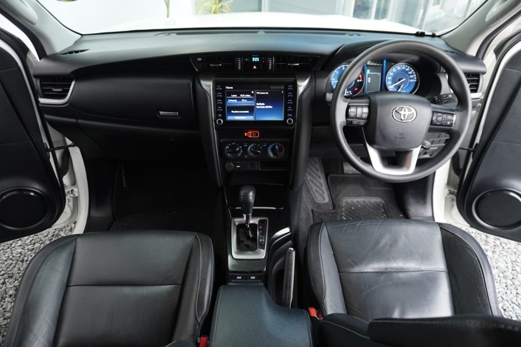 2021 TOYOTA FORTUNER, White, 61898Kms, Automatic, SUV, Diesel, R469 995, Goodwood