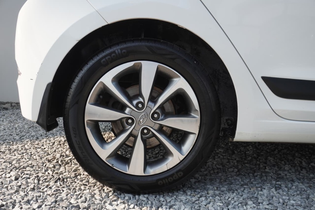 2015 HYUNDAI i20, White, 138000Kms, Manual, Hatchback, Petrol, R139 995, Goodwood