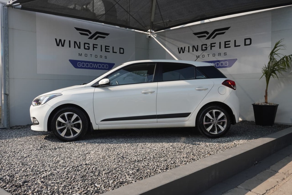 2015 HYUNDAI i20, White, 138000Kms, Manual, Hatchback, Petrol, R139 995, Goodwood