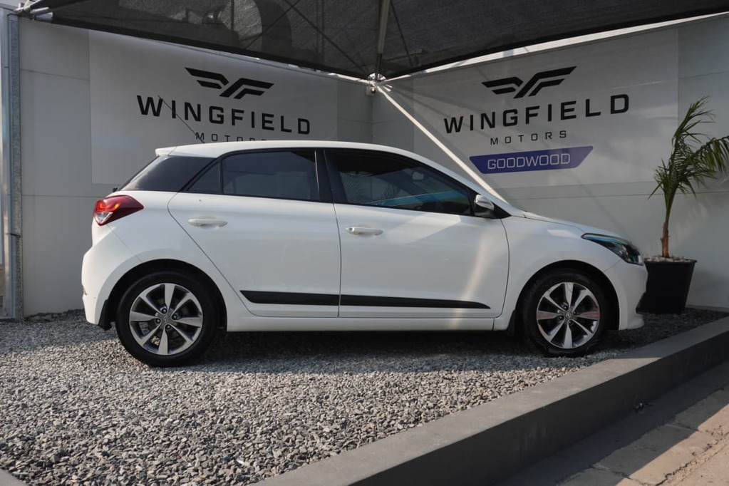 2015 HYUNDAI i20, White, 138000Kms, Manual, Hatchback, Petrol, R139 995, Goodwood