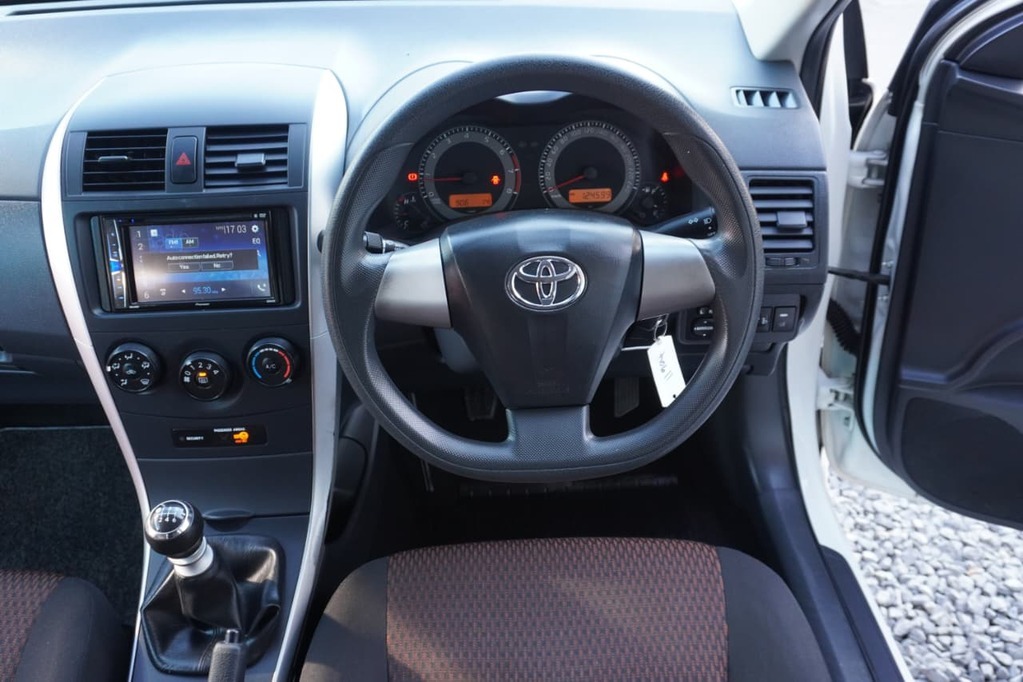 2019 TOYOTA COROLLA QUEST, White, 125000Kms, Manual, Sedan, Petrol, R159 995, Goodwood