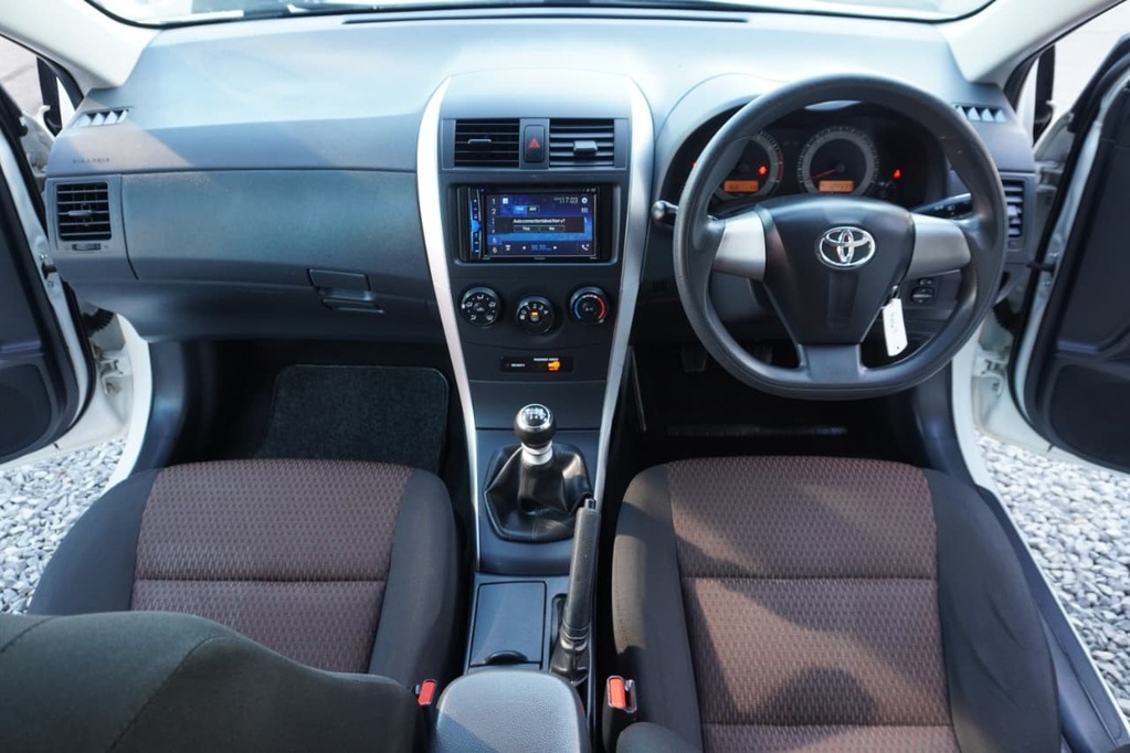 2019 TOYOTA COROLLA QUEST, White, 125000Kms, Manual, Sedan, Petrol, R159 995, Goodwood