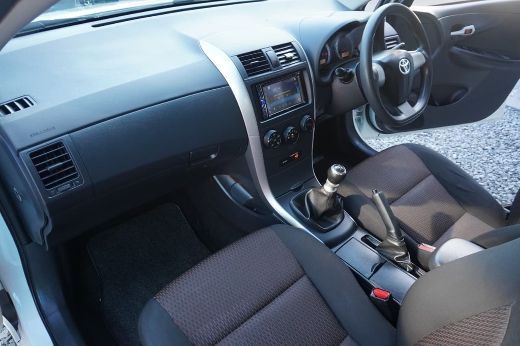 2019 TOYOTA COROLLA QUEST, White, 125000Kms, Manual, Sedan, Petrol, R159 995, Goodwood