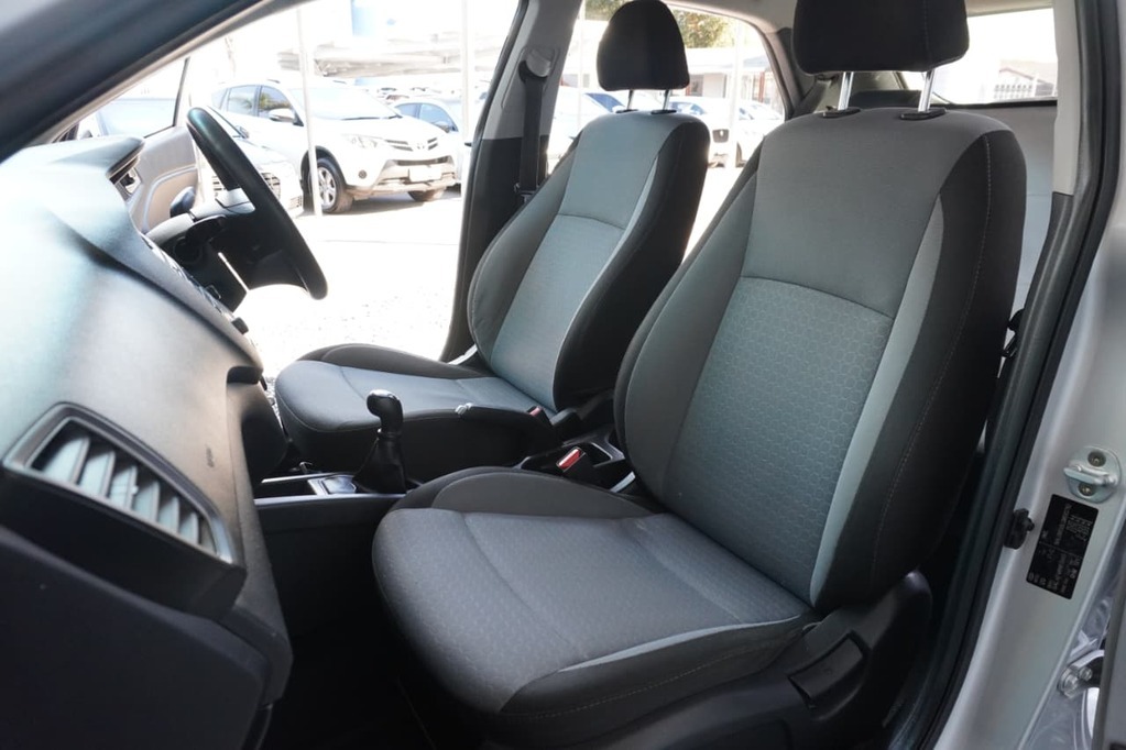 2016 HYUNDAI i20, Silver, 153310Kms, Manual, Hatchback, Petrol, R134 995, Goodwood